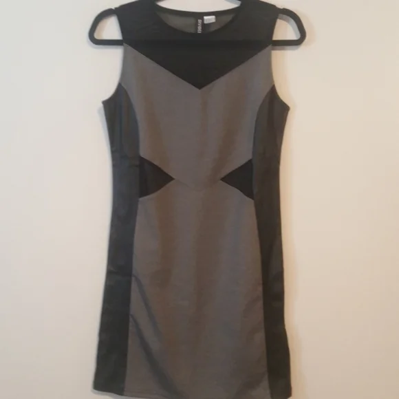 Divided by H&M medium cocktail dress - Picture 7 of 7